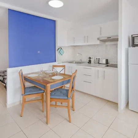 Terrazza E Vista Sull'oceano, Wi-fi, Piano 3, Piscina Sullo Stesso Piano Appartamento